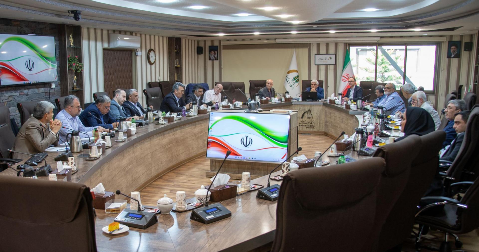 هم اندیشی مسئولان بنیاد حامیان مدرس با جمعی از اساتید دانشگاه